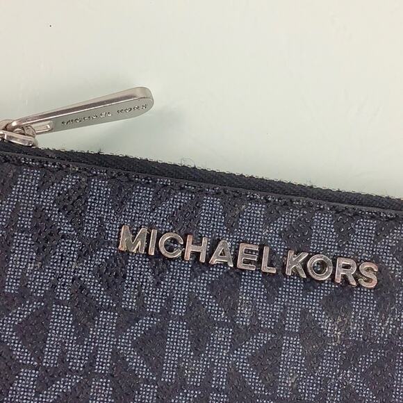 Michael Kors Jet set Travel top zip Coin Pouch with ID & Key ring EUC - Picture 2 of 11